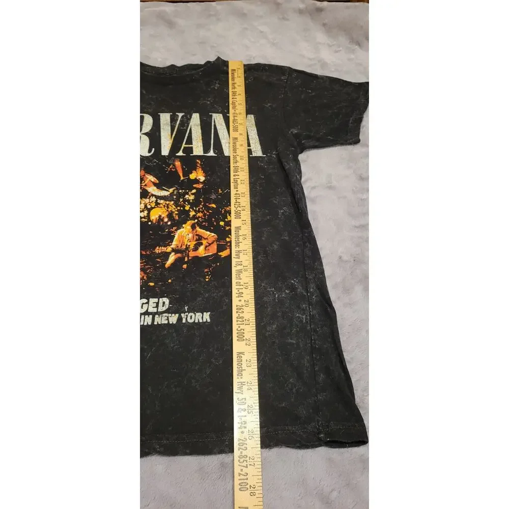 Nirvana MTV Unplugged in New York Graphic Band T-shirt Acid Wash Adult Small